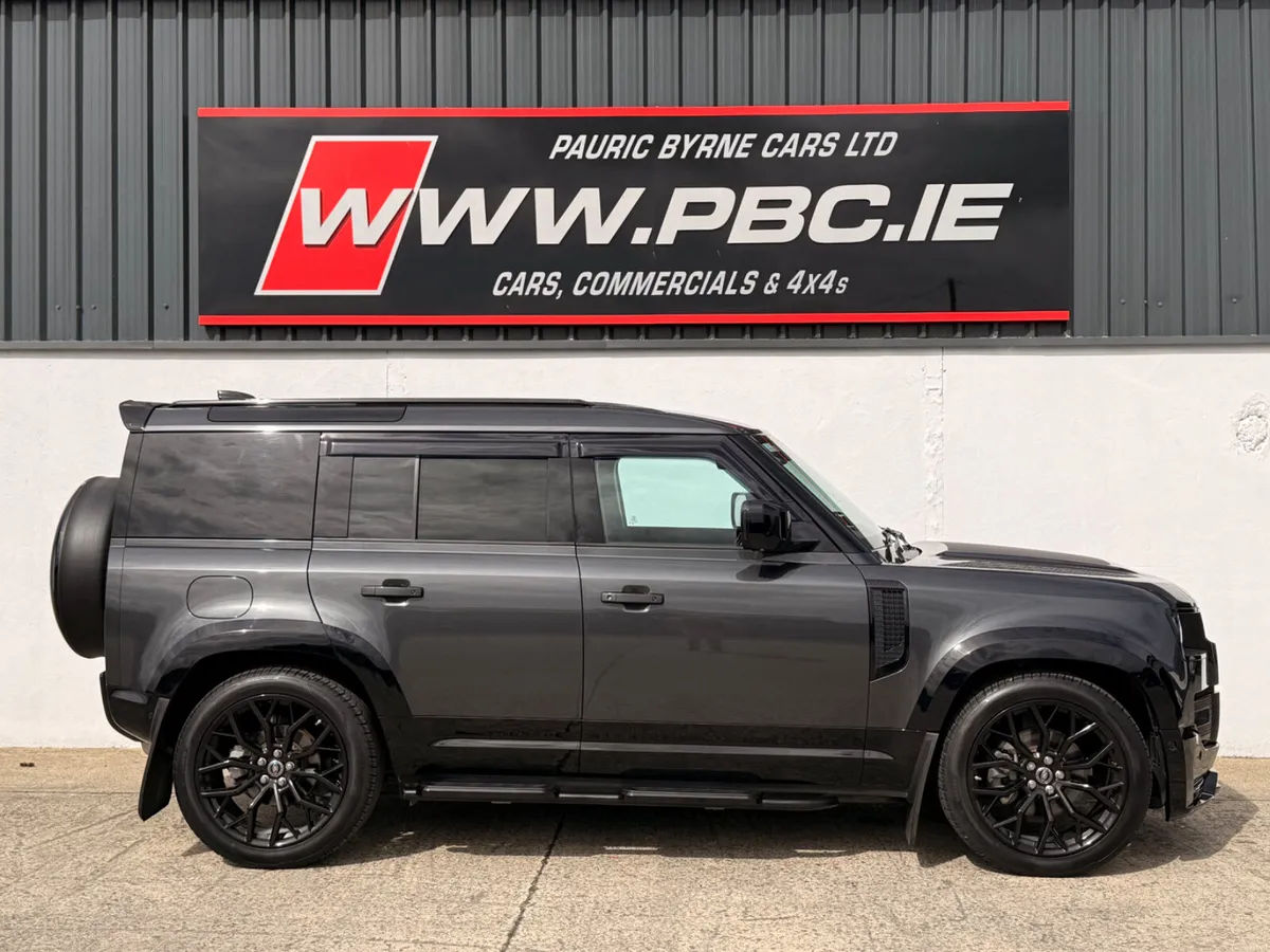 Land Rover Defender  3.0Tdi 110 3 Seater 2023 - Image 3