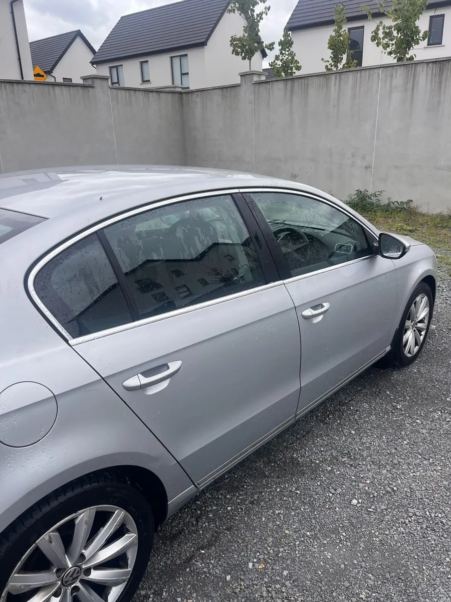 Volkswagen Passat 2013 - Image 3