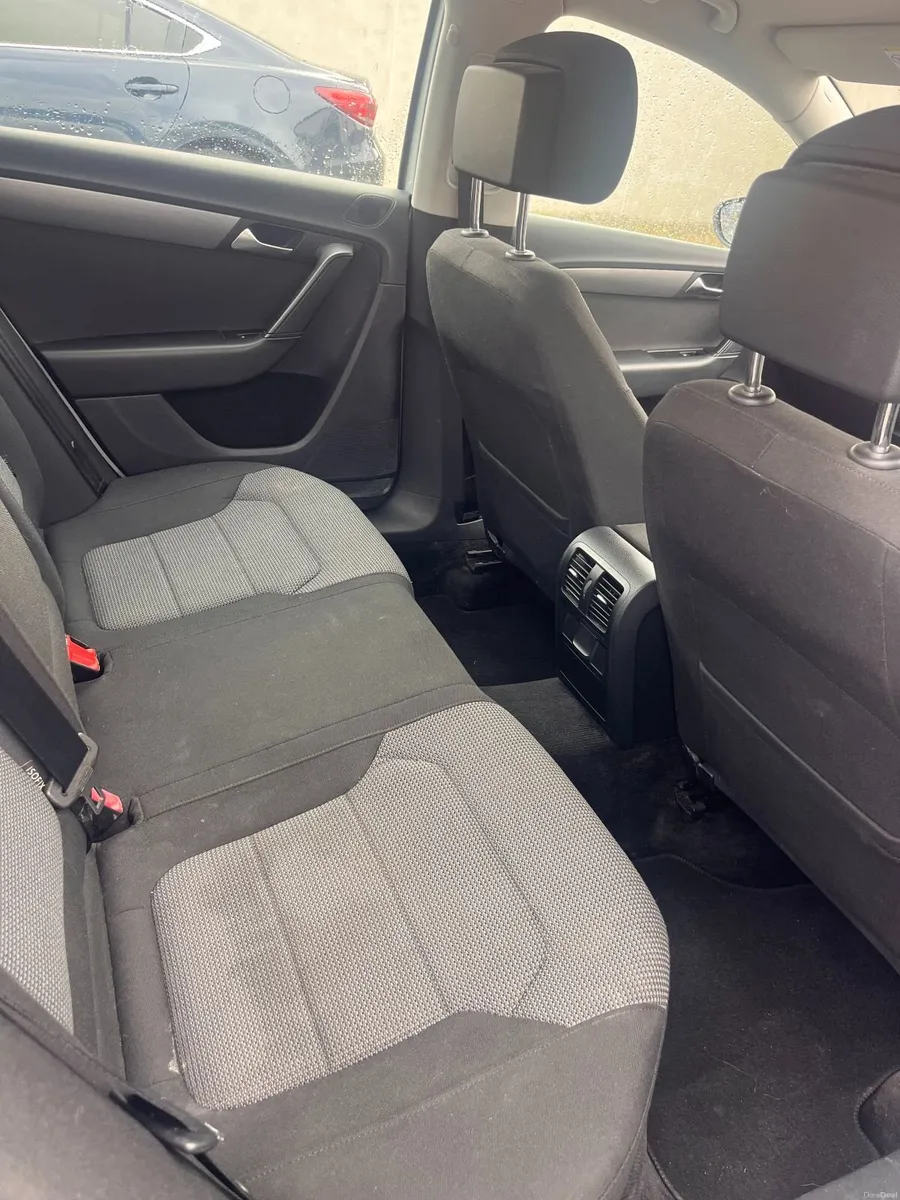 Volkswagen Passat 2013 - Image 4