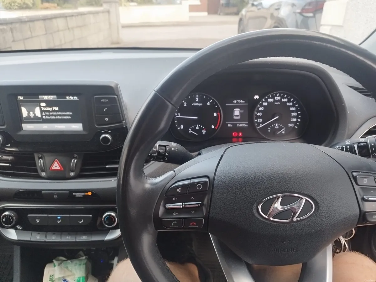 Hyundai i30 2017 - Image 2