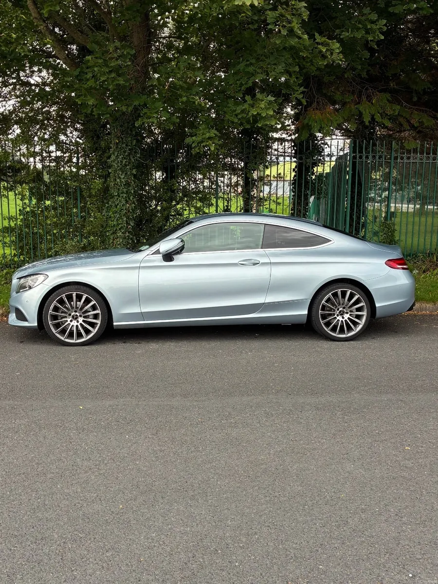 Mercedes-Benz C-Class 2018 AMG LINE - Image 3
