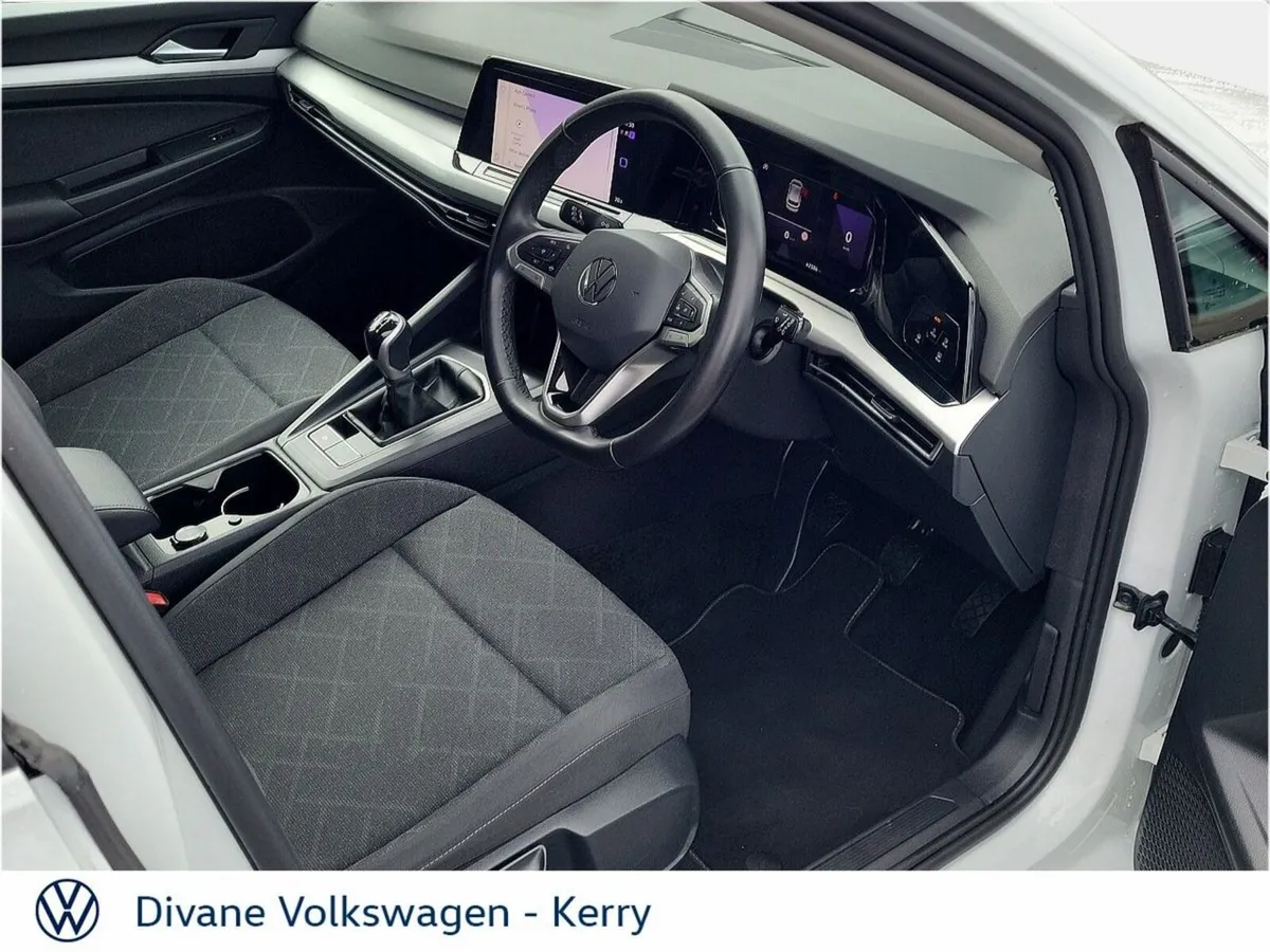 Volkswagen Golf LIFE 1.0 TSI PETROL 110 BHP - Image 4