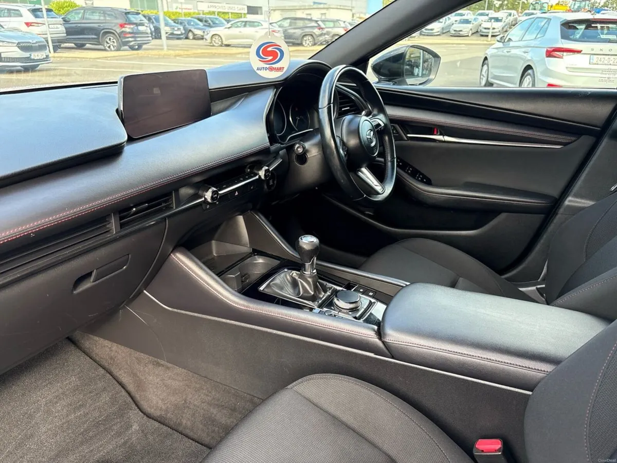 Mazda Mazda3 2.0L e-SKYACTIV G 122ps 6MT Homura - Image 2