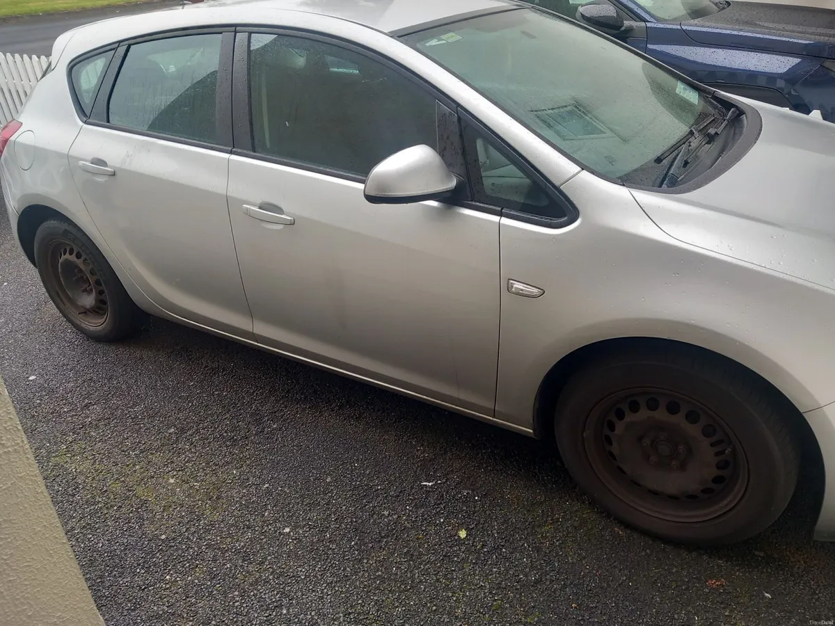 Vauxhall Astra 2013 - Image 5