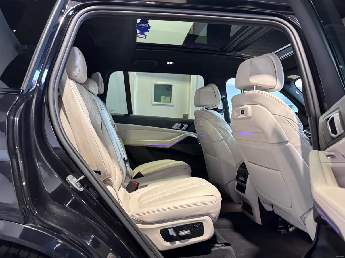 BMW X7 XDRIVE 30D 7 SEATER // SUNROOF // HIGH SPEC - Image 5