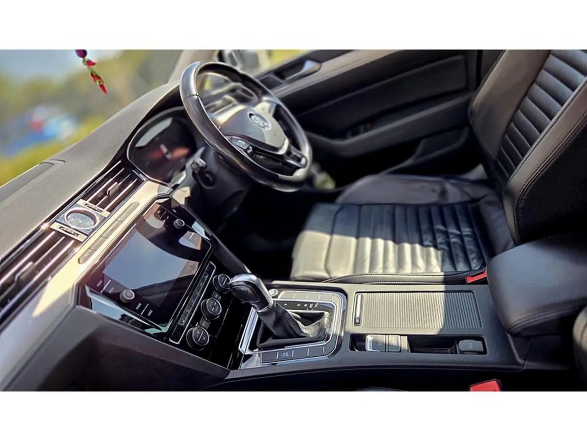 Volkswagen Passat 2019 - Image 6