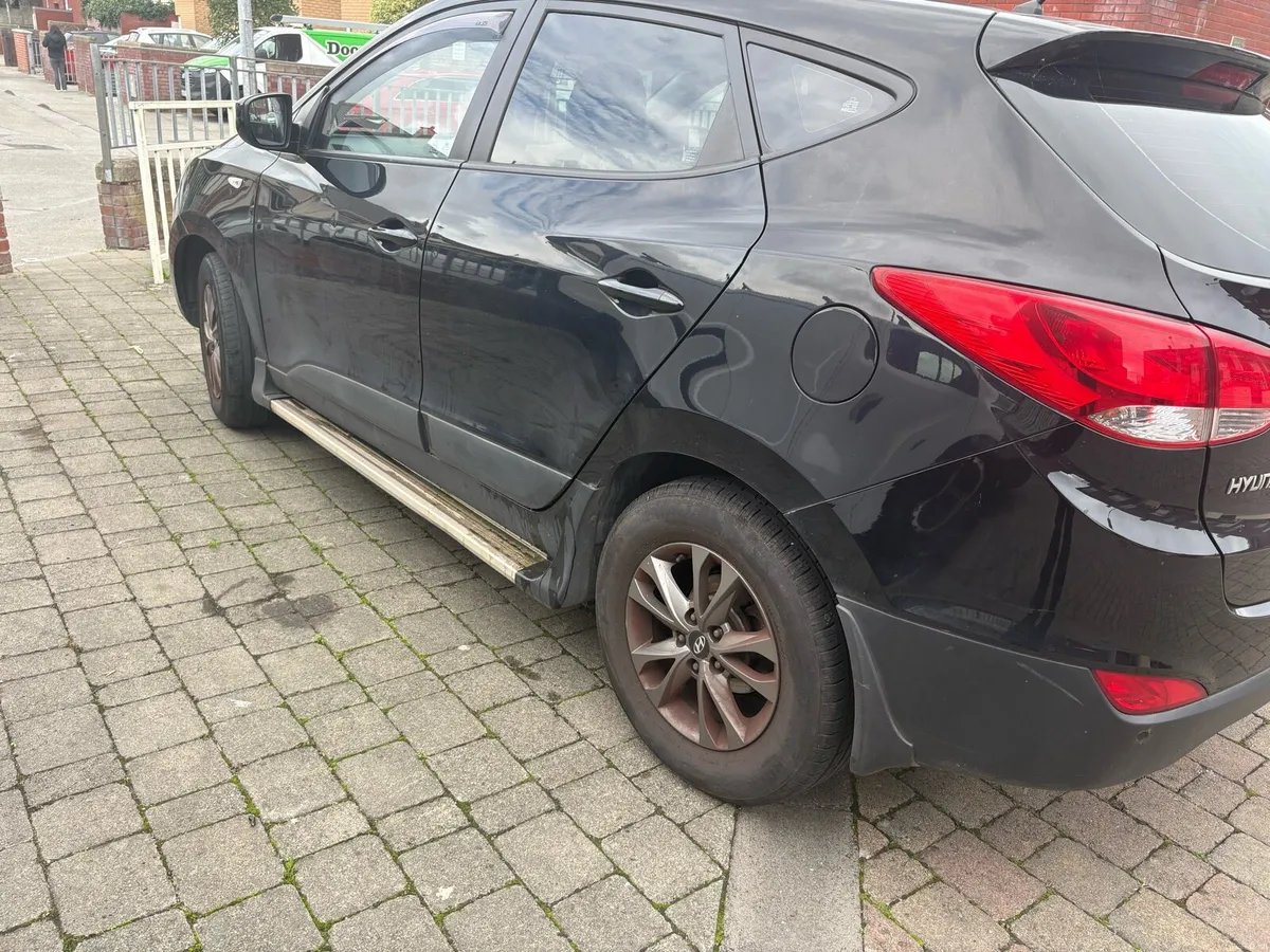 Car - Image 5