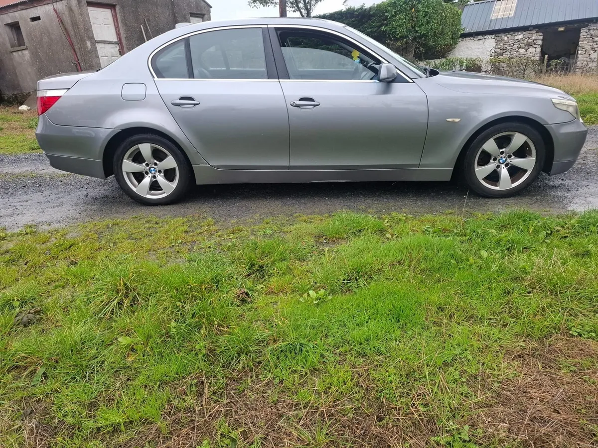 BMW 5-Series 2007 - Image 1
