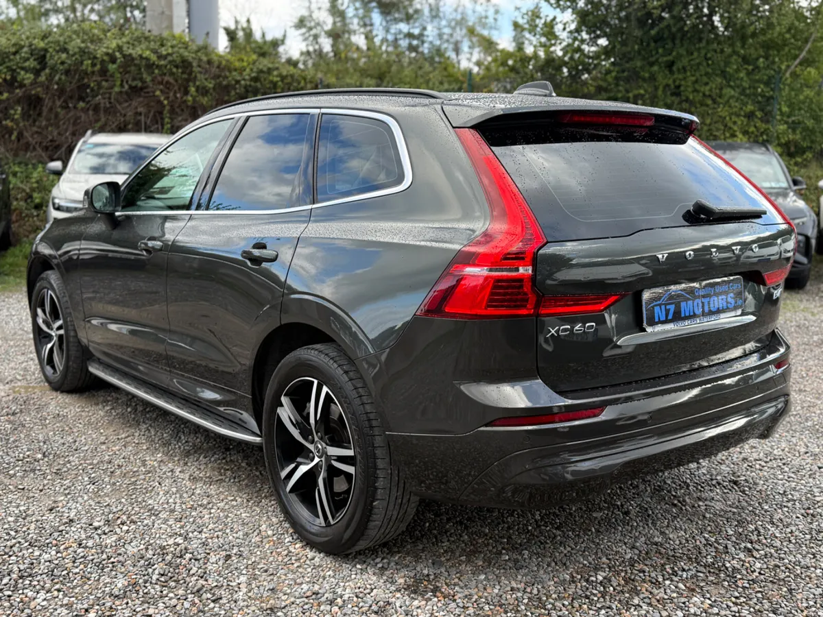 2022 Volvo XC60  B4 D MOMENTUM AUTO - Image 5