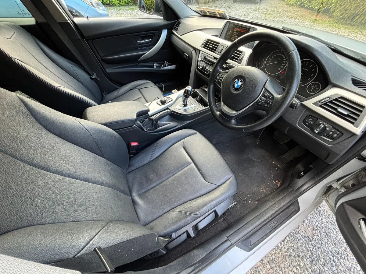 Car - Image 5