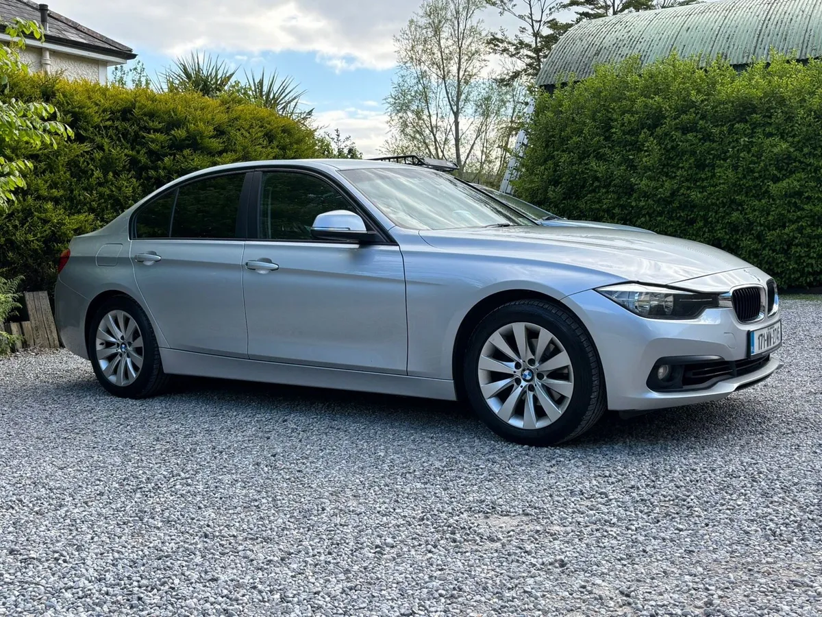 Car - Image 6