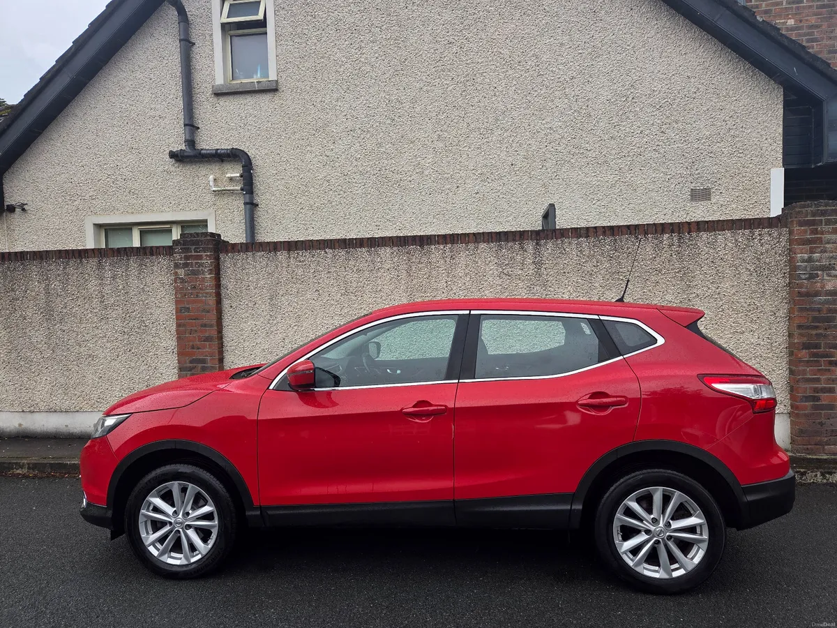 Nissan Qashqai 1.5d SV, Long nct,and taxed - Image 4