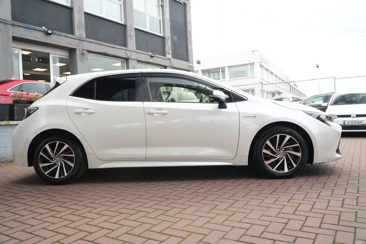 2019 TOYOTA COROLLA SPORT - Image 2
