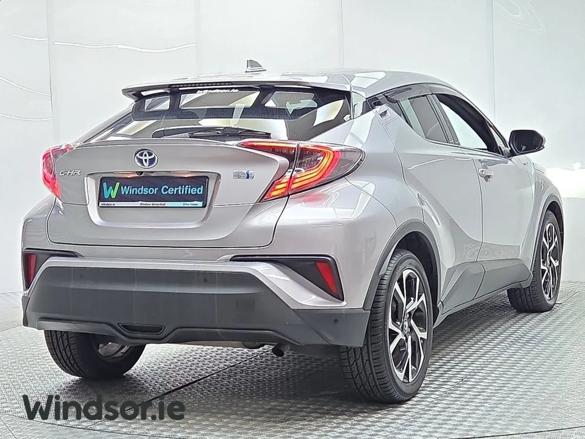 Toyota C-HR G 1.8 Hybrid *Top spec* - Image 2