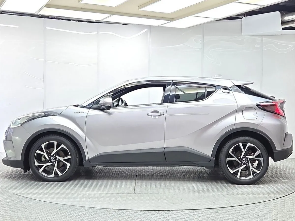 Toyota C-HR G 1.8 Hybrid *Top spec* - Image 5