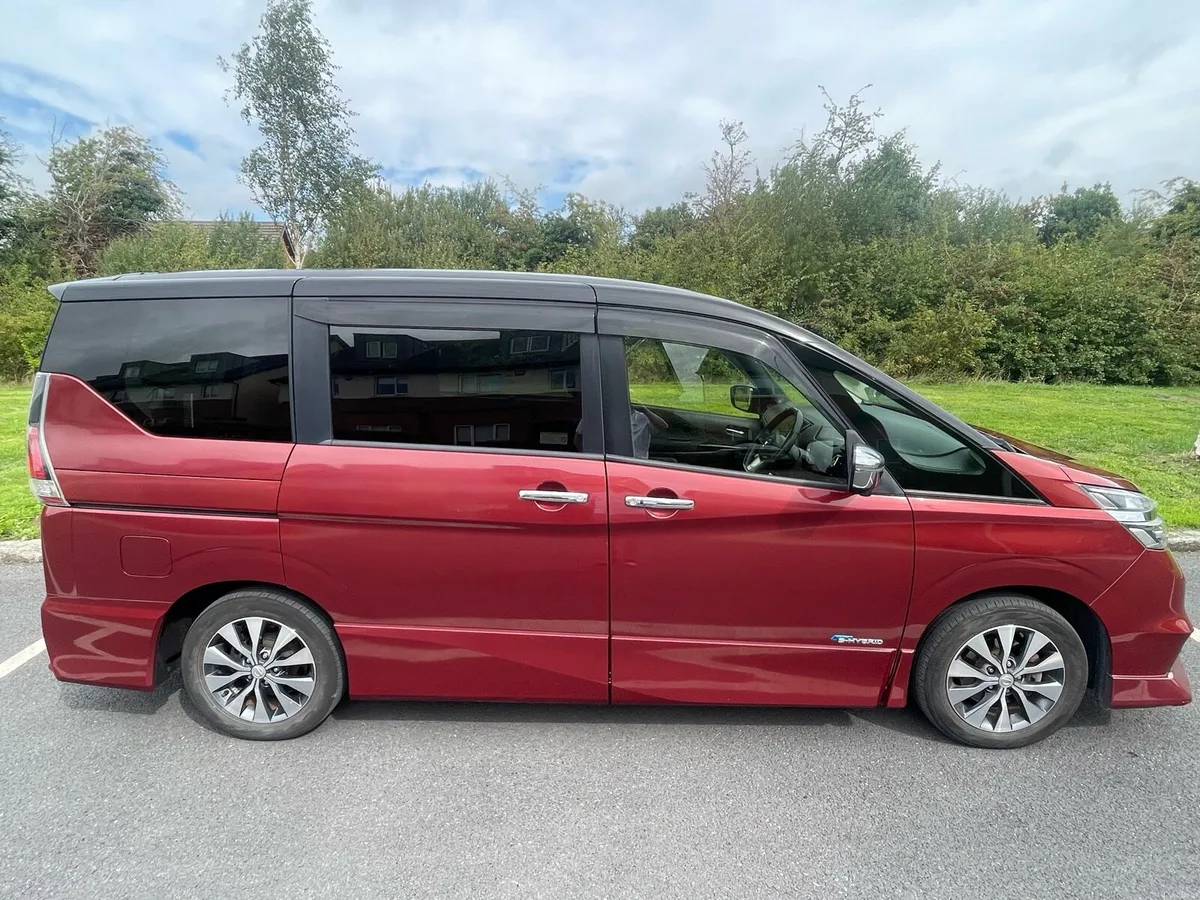 Nissan Serena - Image 6