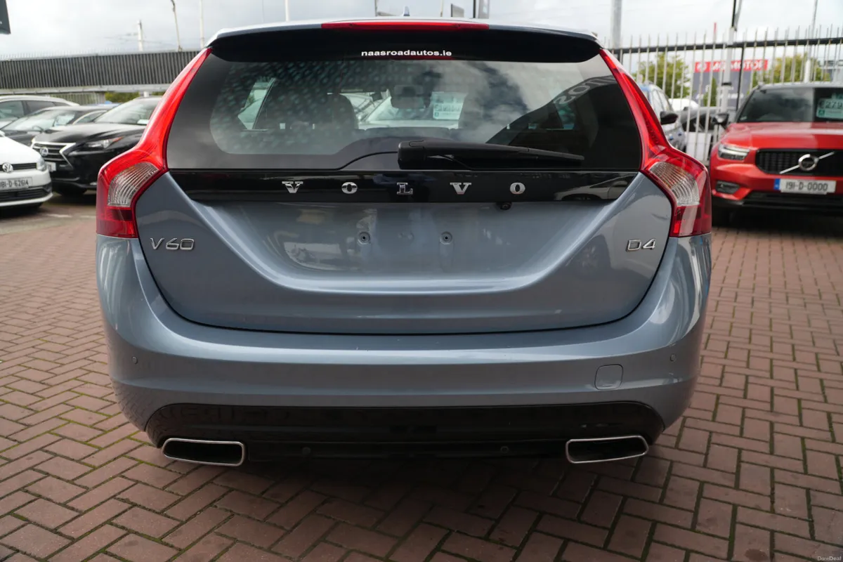 2017 VOLVO V60 D4 - Image 5