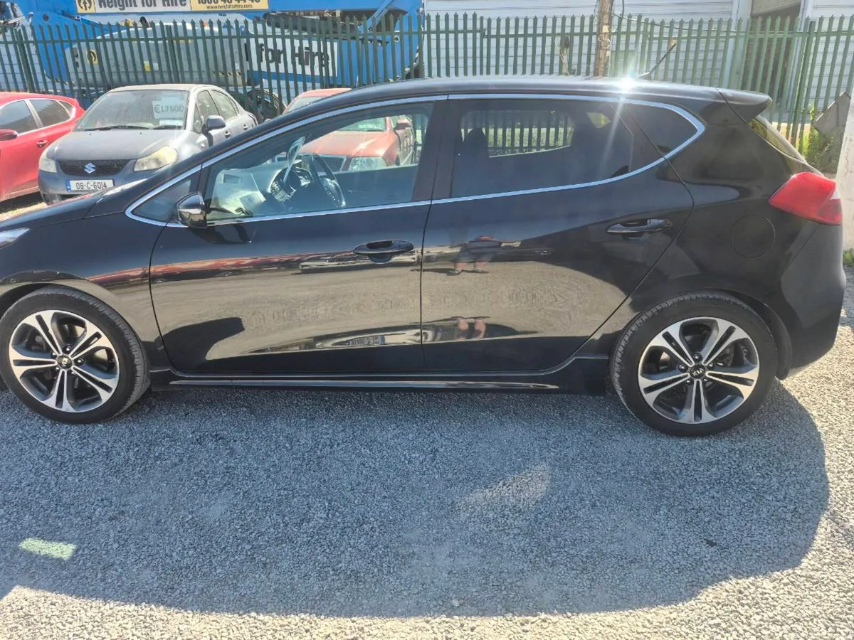 Car - Image 2