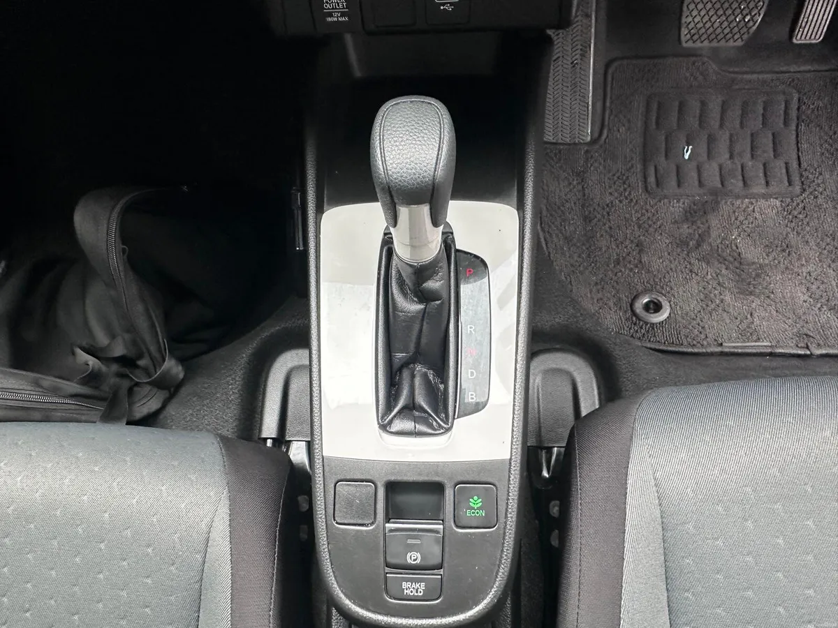 Honda Fit 2021 37K KM ONLY - Image 6