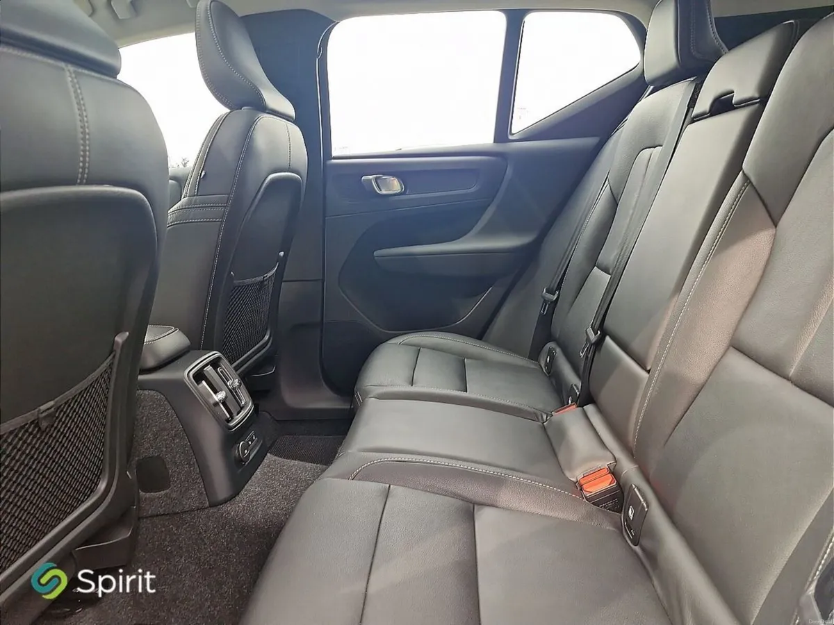 Volvo XC40 T5 Inscription Plug In Hybrid - Image 5