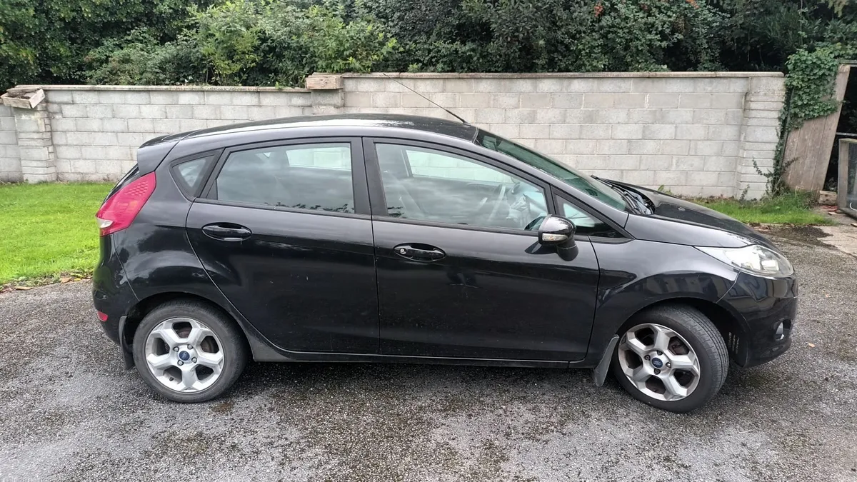 Ford Fiesta 2011 - Image 5