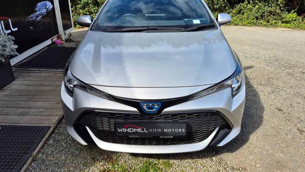 Toyota Corolla Luna Sport 1.8 Petrol Hybrid 2021 - Image 4