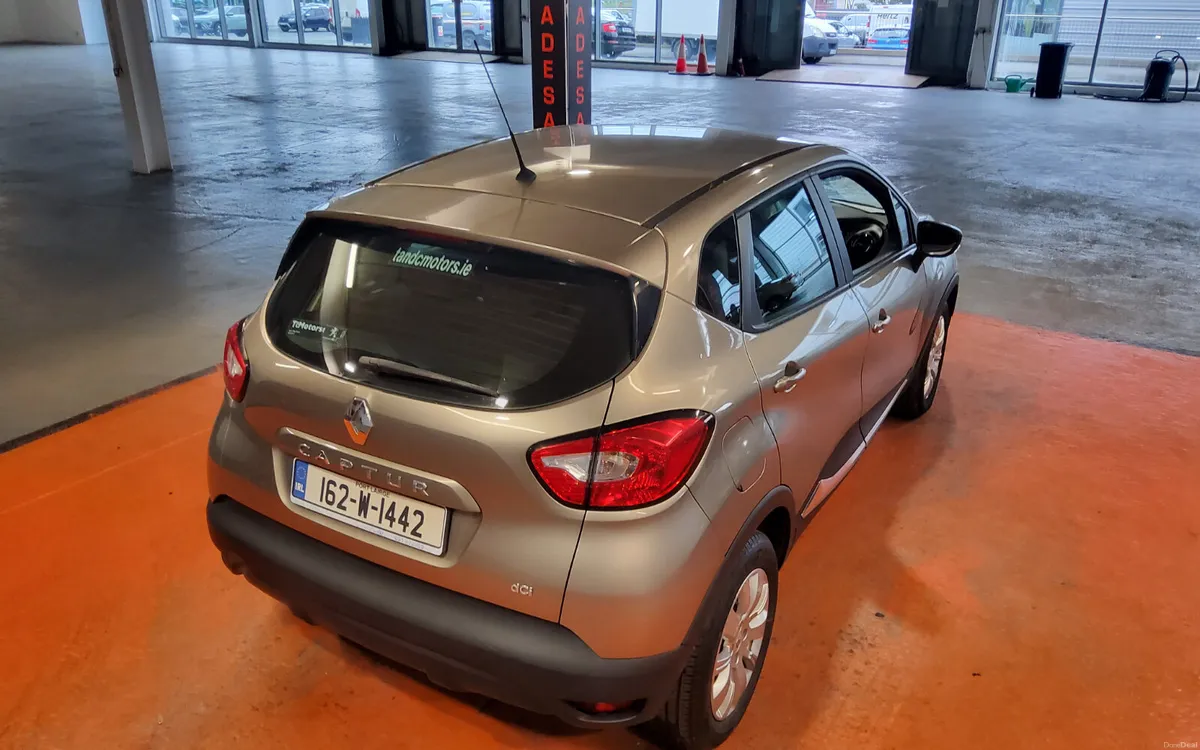 Renault Captur 2016 - Image 2