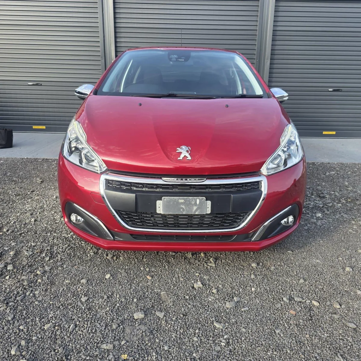 Peugeot 208 Automatic 2018 Low miles - Image 3