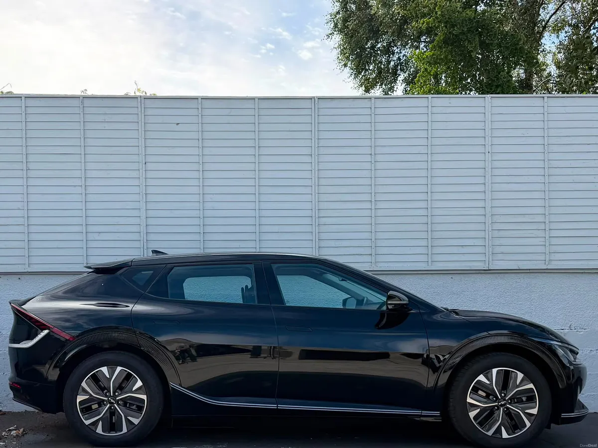 Kia EV6 2024 AIR / 77 KWH / 98.4% SOH - Image 2