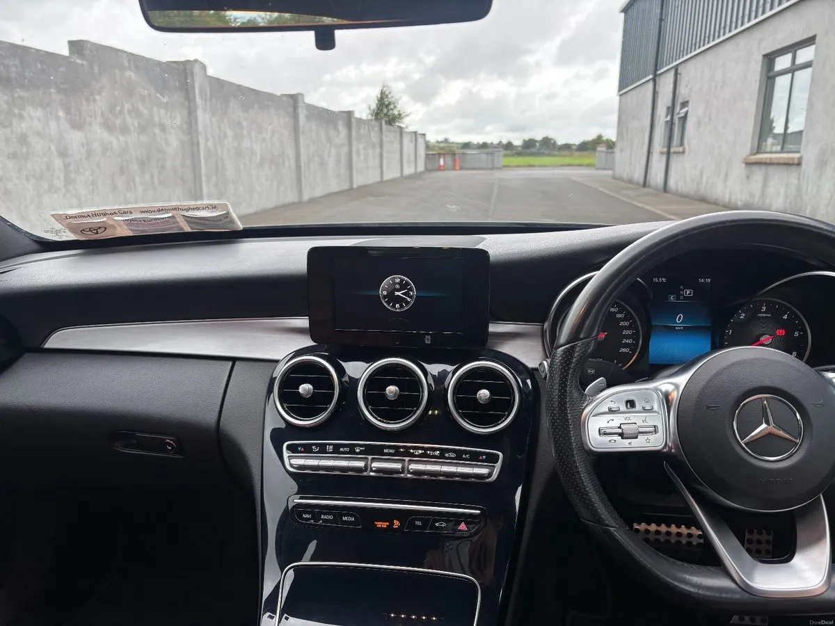 Mercedes-Benz C-Class 2019 AMG Line - Image 6