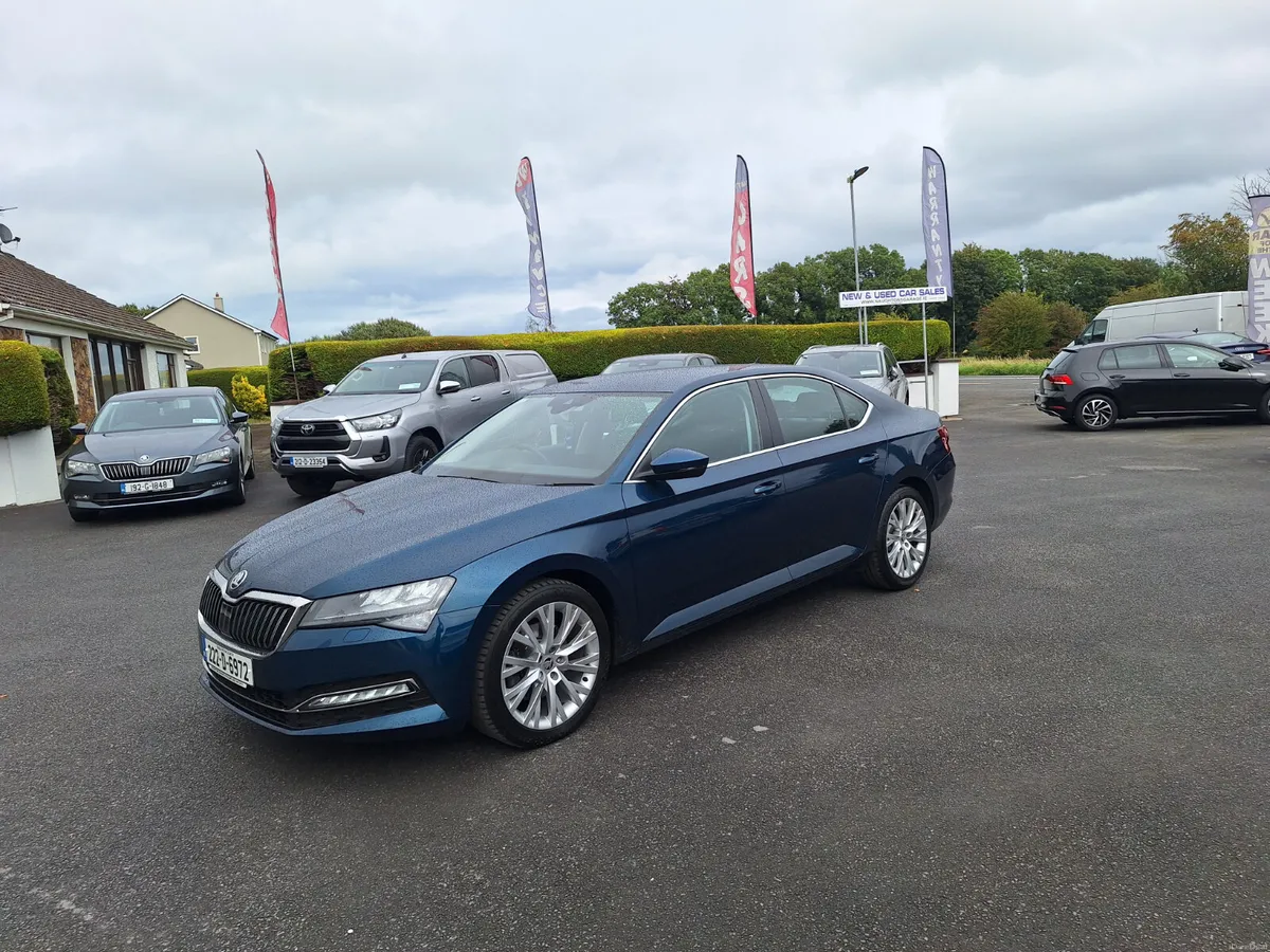 Superb AUTO 2.0 Tdi Style *Leather/Heat Seats/Cam - Image 6