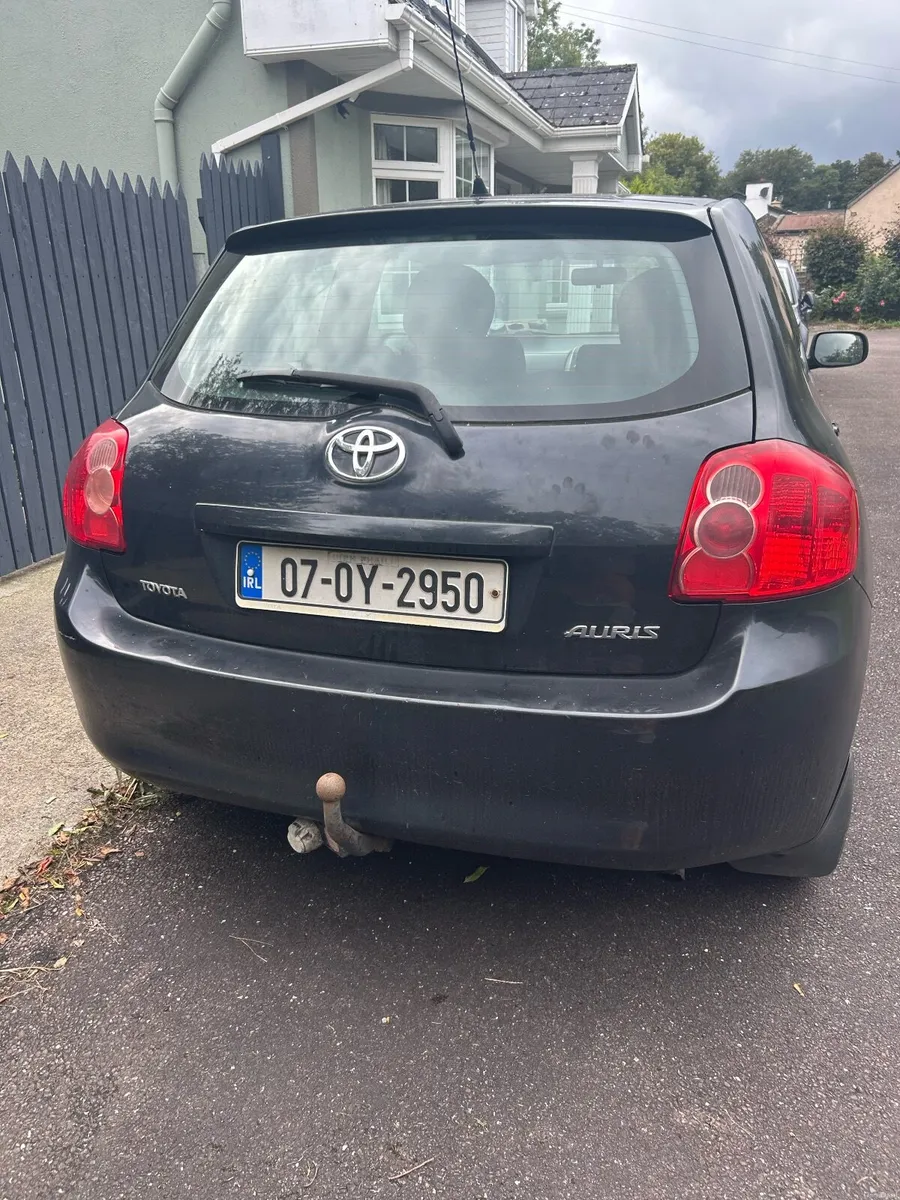 Toyota Auris 2007 - Image 2