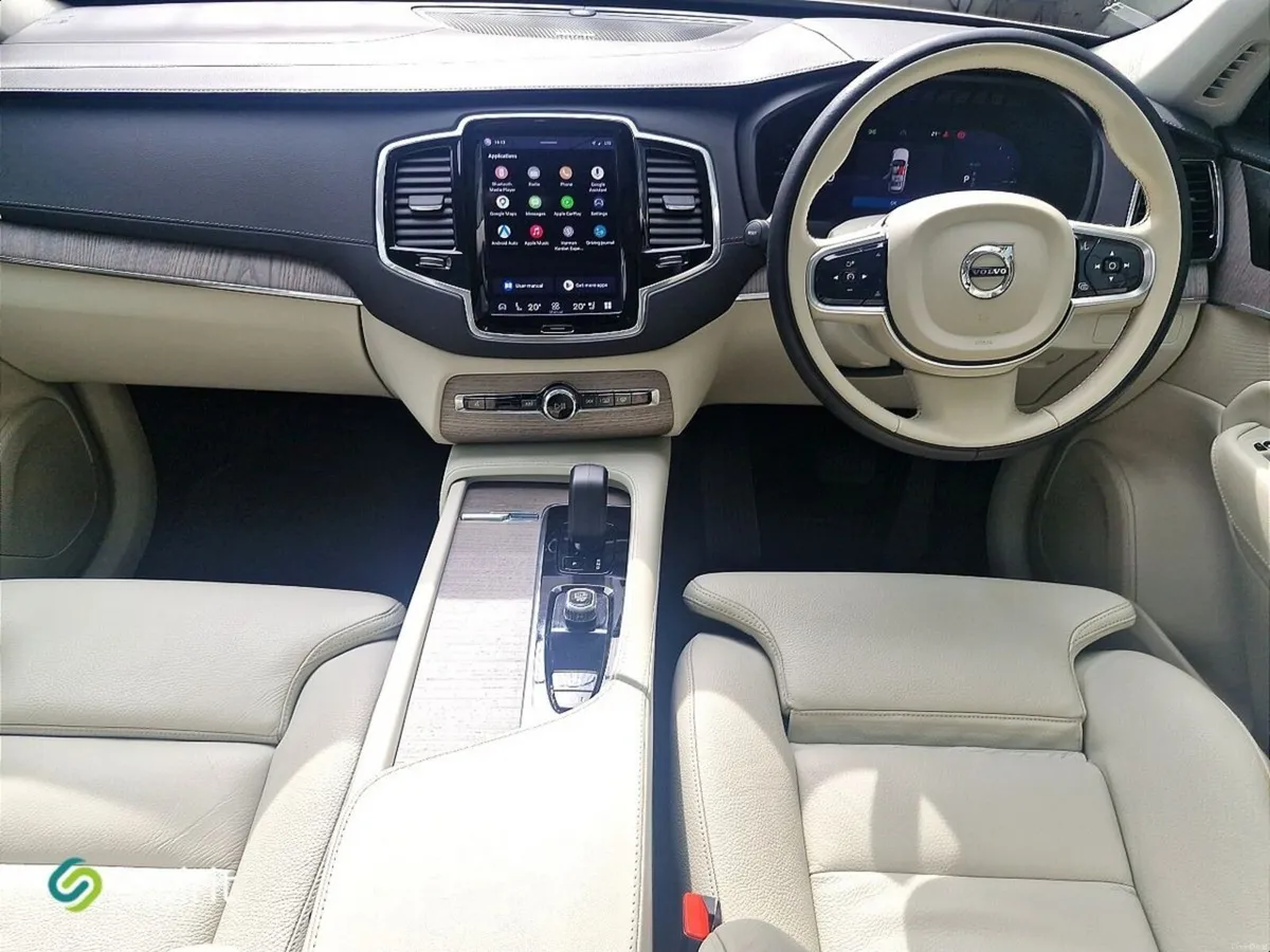 Volvo XC90 T8 Plus Plug In Hybrid - Image 4
