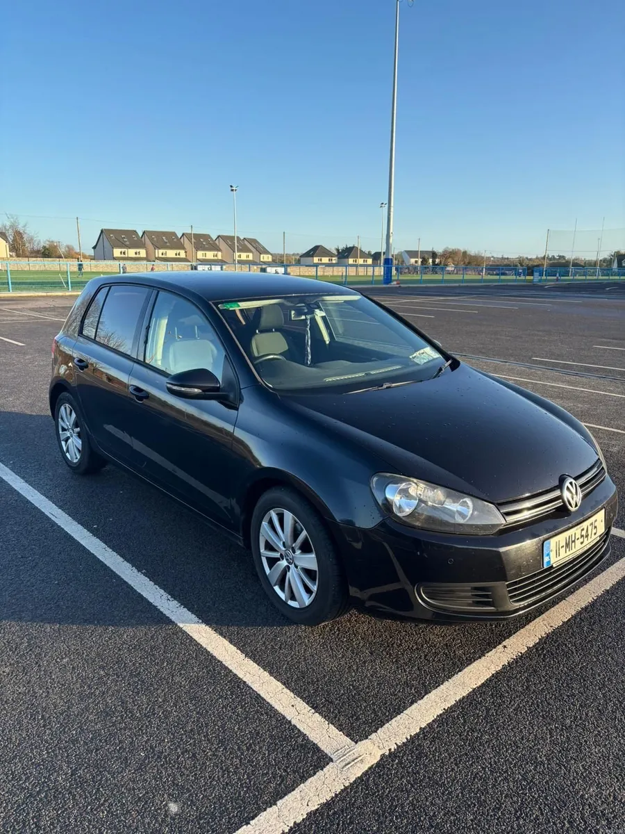 Volkswagen Golf 2011 - Image 1