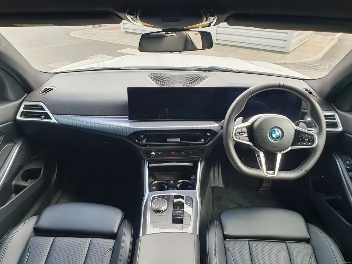BMW 3-Series 330e M Sport Saloon - Image 4
