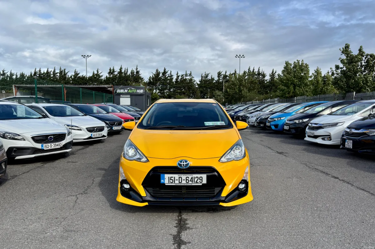 TOYOTA  AQUA  2015 1.5 HYBRID - Image 2