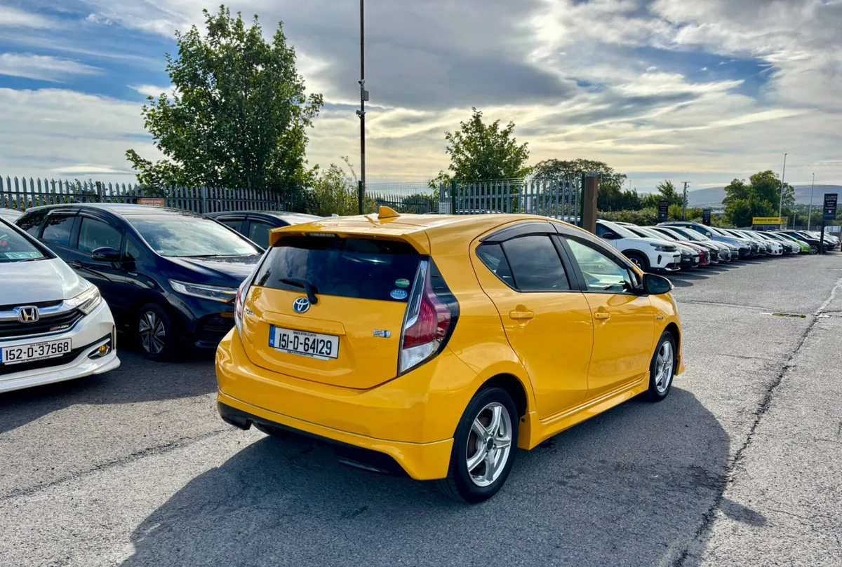 TOYOTA  AQUA  2015 1.5 HYBRID - Image 6