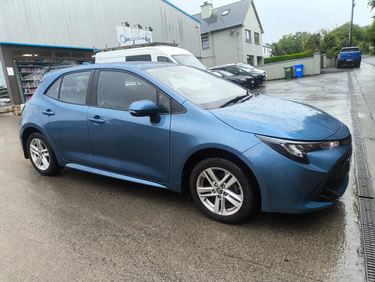 Toyota Corolla 2019 low klms - Image 1