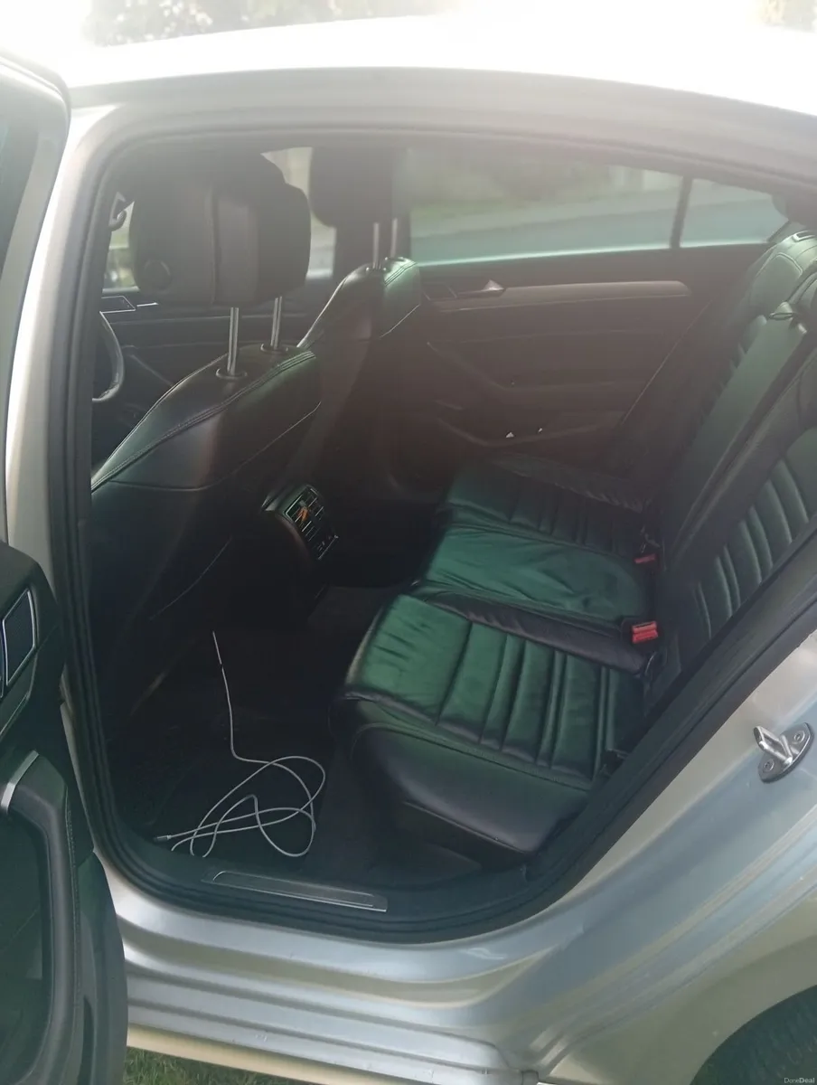 Volkswagen Passat 2016 - Image 4