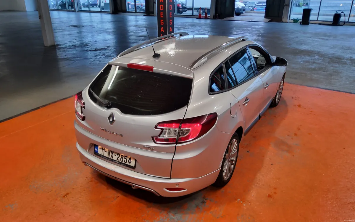 Renault Megane 2011 - Image 2