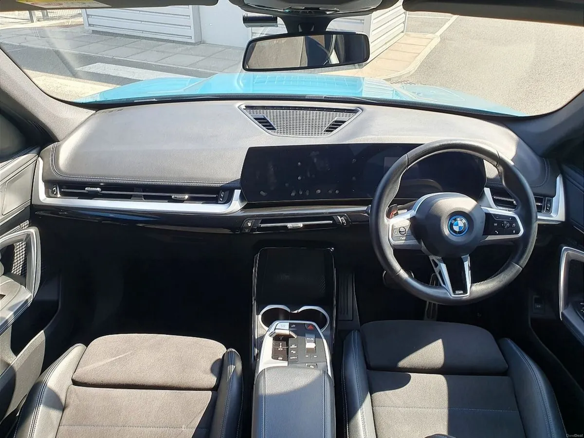 BMW iX1 eDrive20 M Sport - Image 4