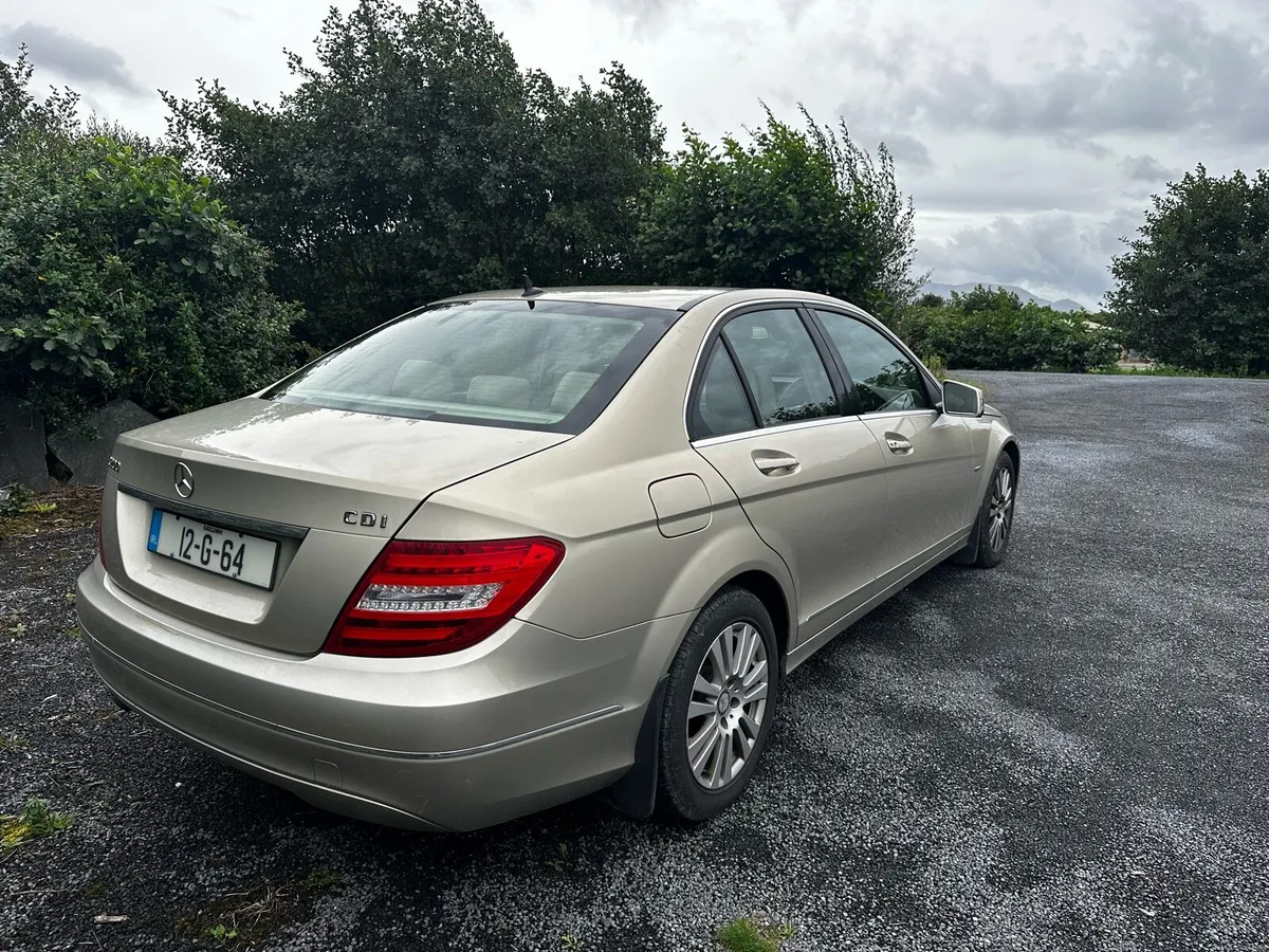 2012 Mercedes Benz C200 Elegance - Image 4