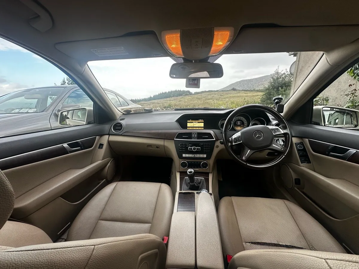 2012 Mercedes Benz C200 Elegance - Image 6
