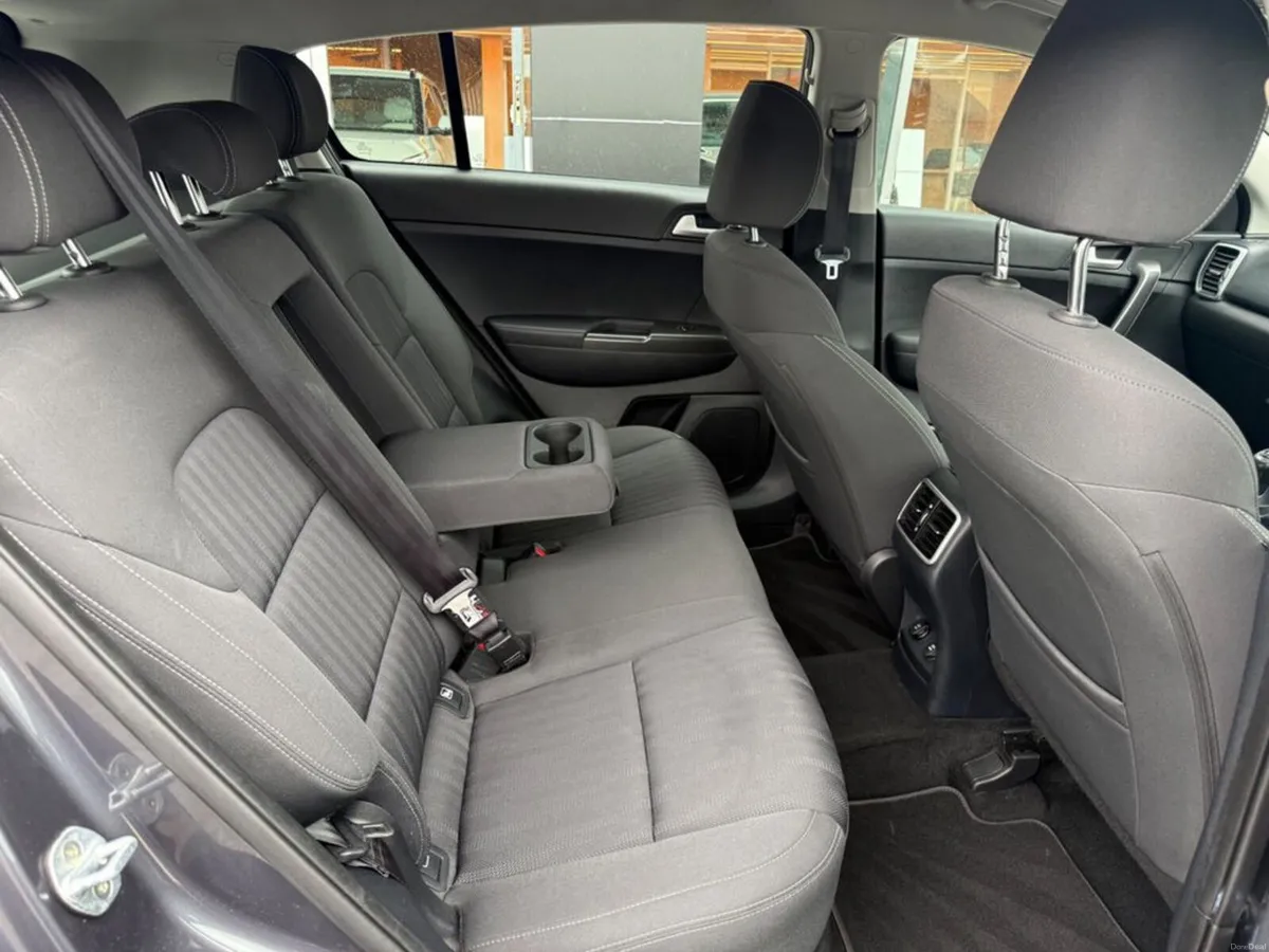 Kia Sportage LX 5DR - Image 4