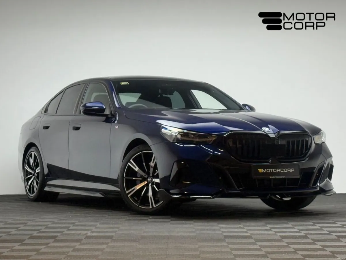 BMW 5-Series 530E M SPORT *PAN ROOF* - Image 1