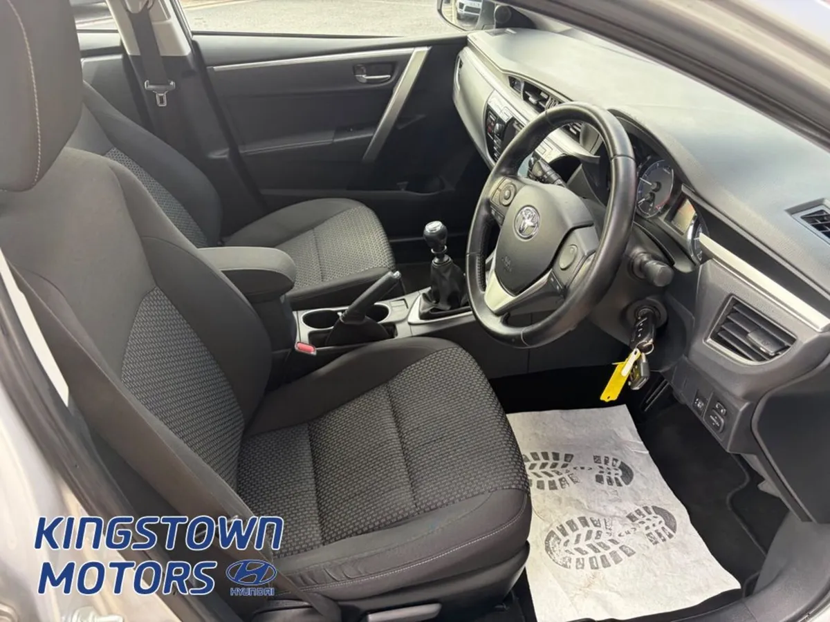 Toyota Corolla 1.4 D-4D Luna 4DR - Image 5