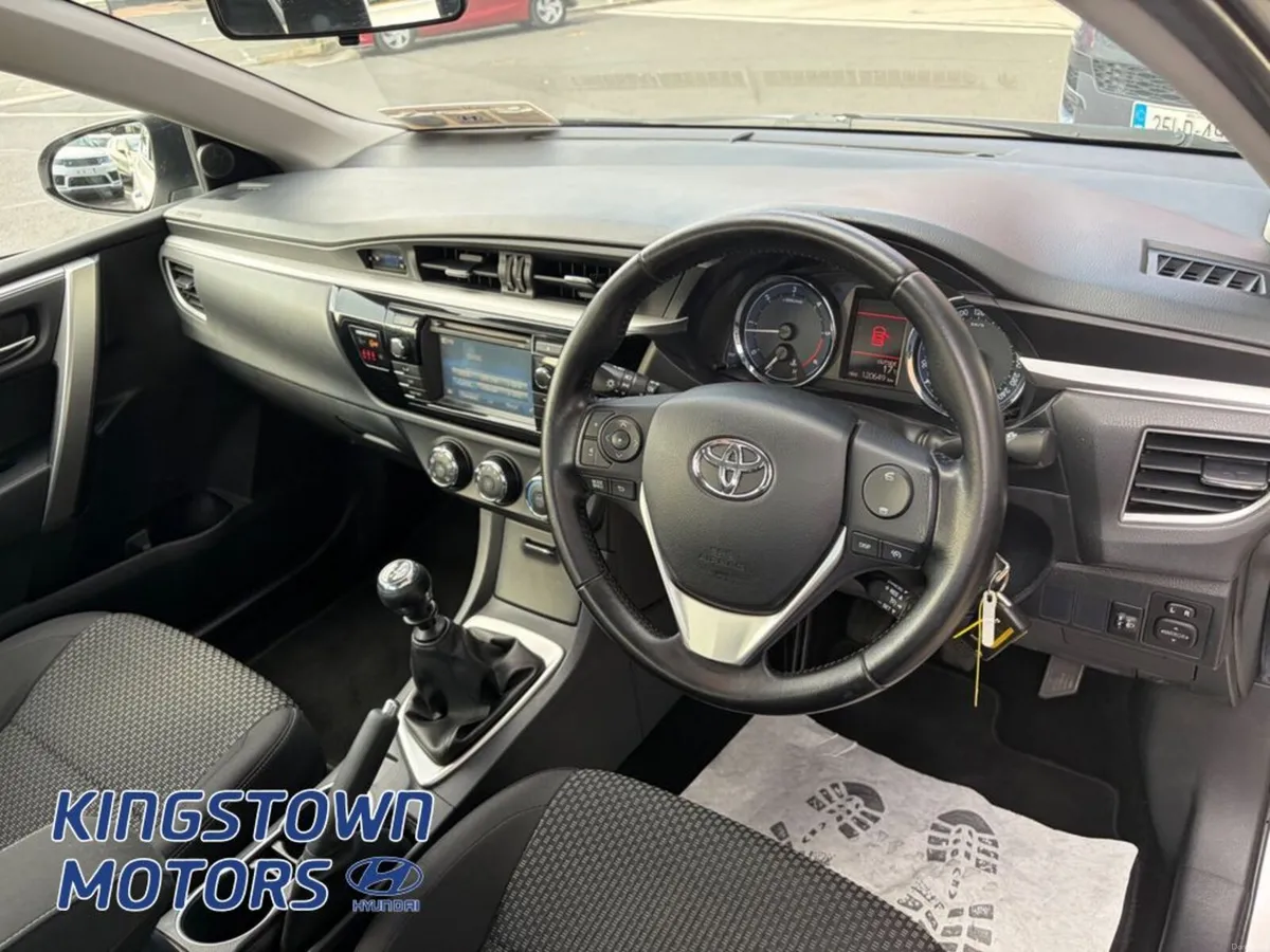 Toyota Corolla 1.4 D-4D Luna 4DR - Image 6