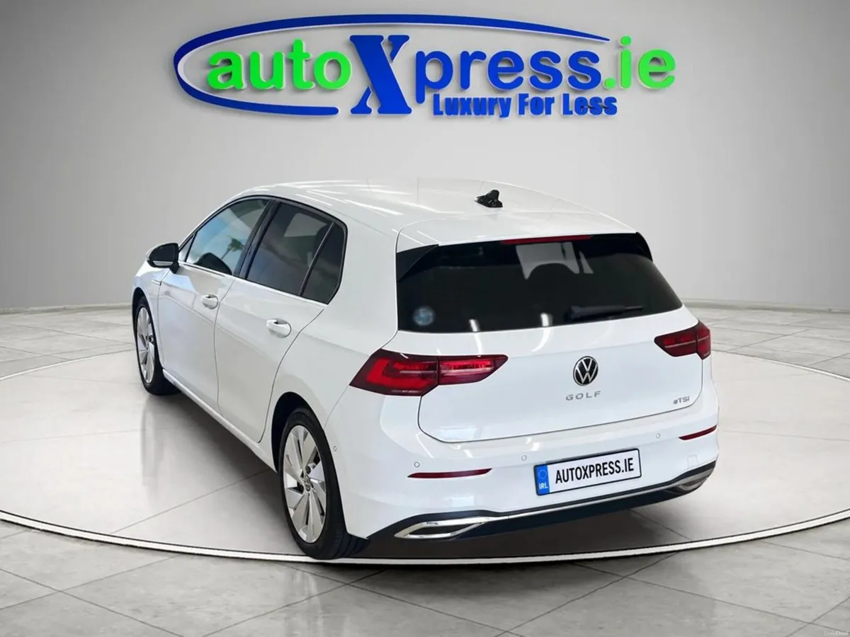Volkswagen Golf 1.5 Petrol, eTSI Style, Reversing - Image 3