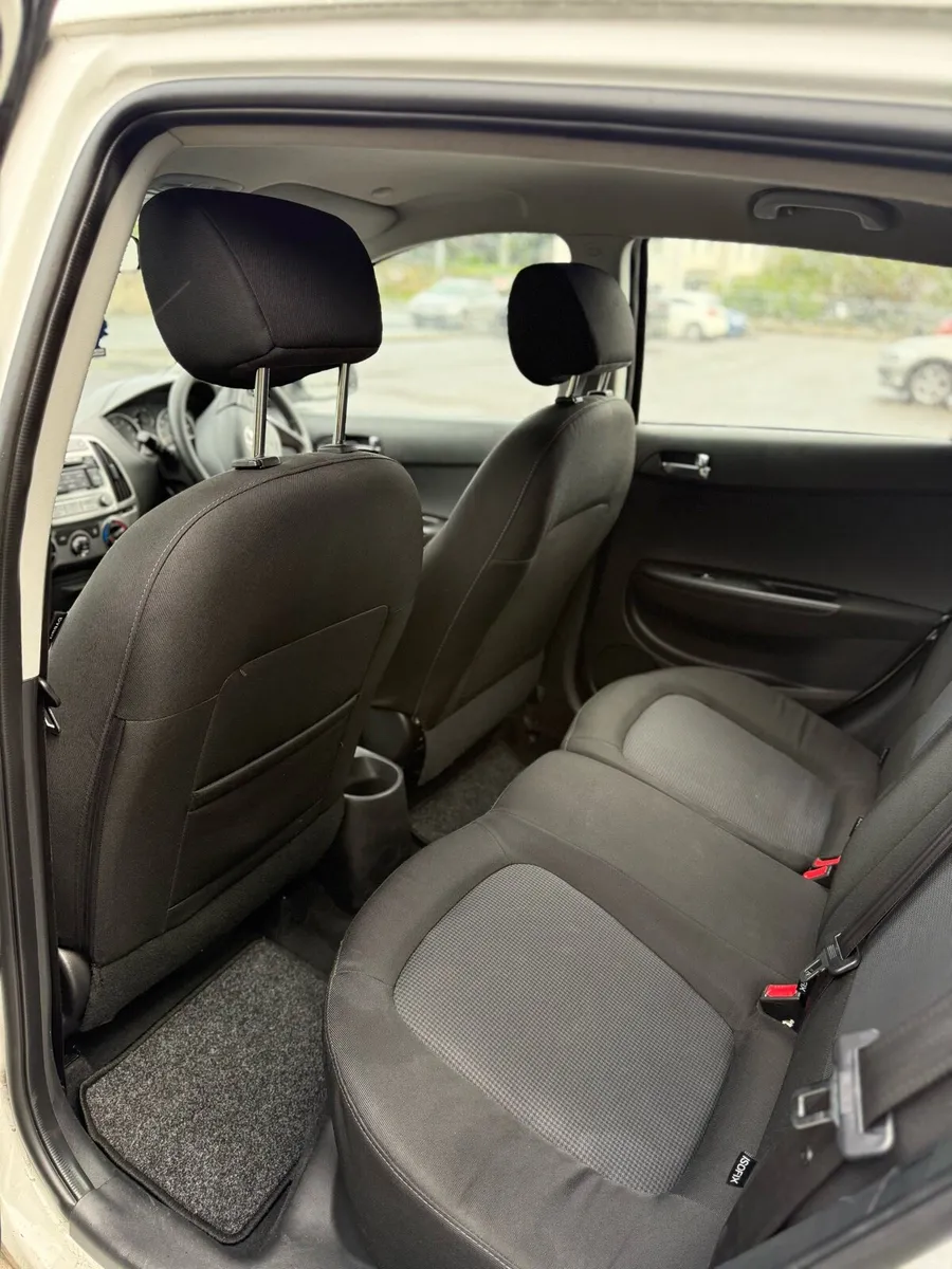 Hyundai i20 1.2L 2013 - Image 6