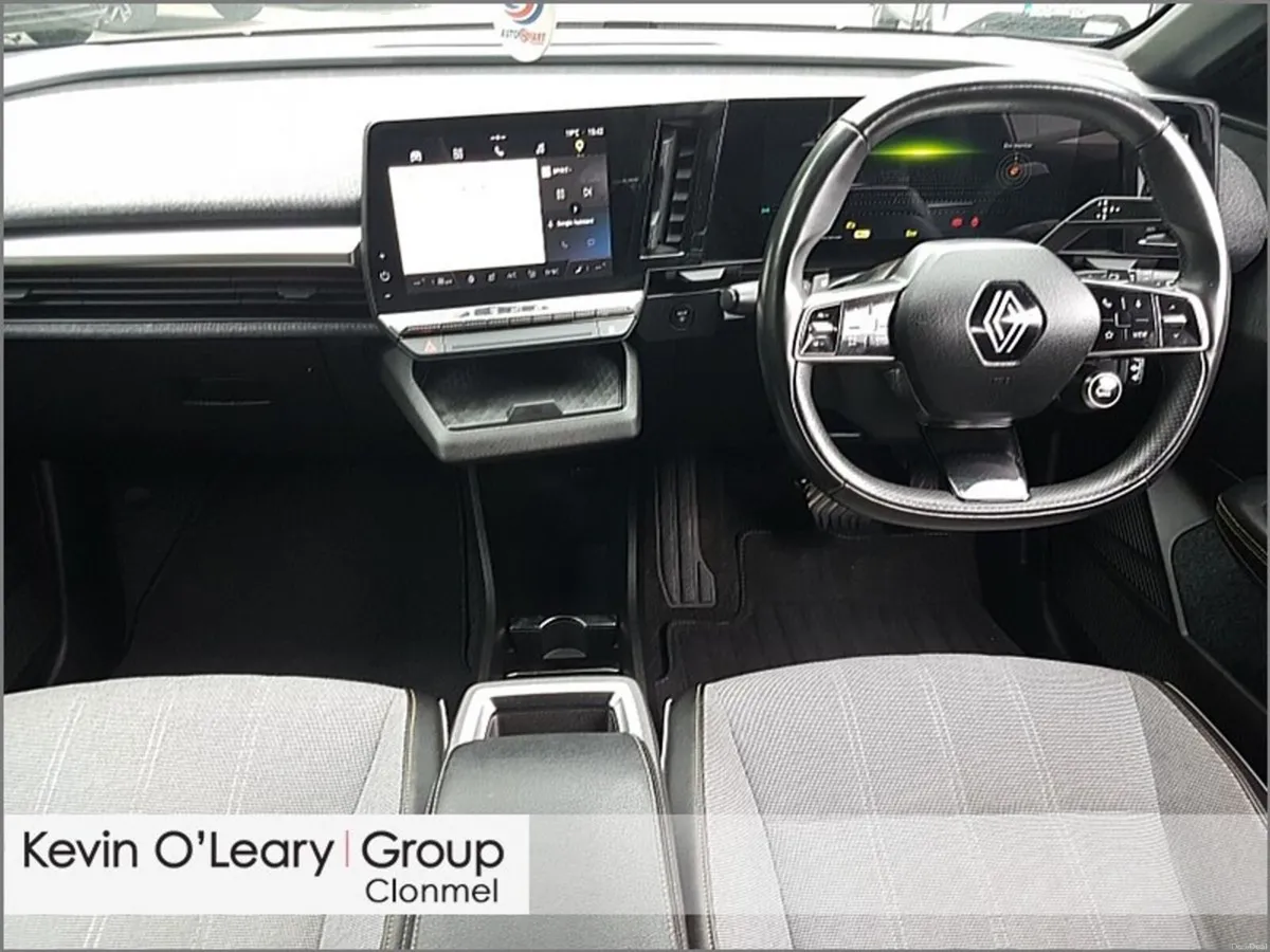 Renault Megane E-Tech Iconic EV 60kwh - Image 2